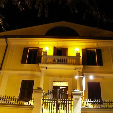 B&B Santa Chiara Σουλμόνα Εξωτερικό φωτογραφία