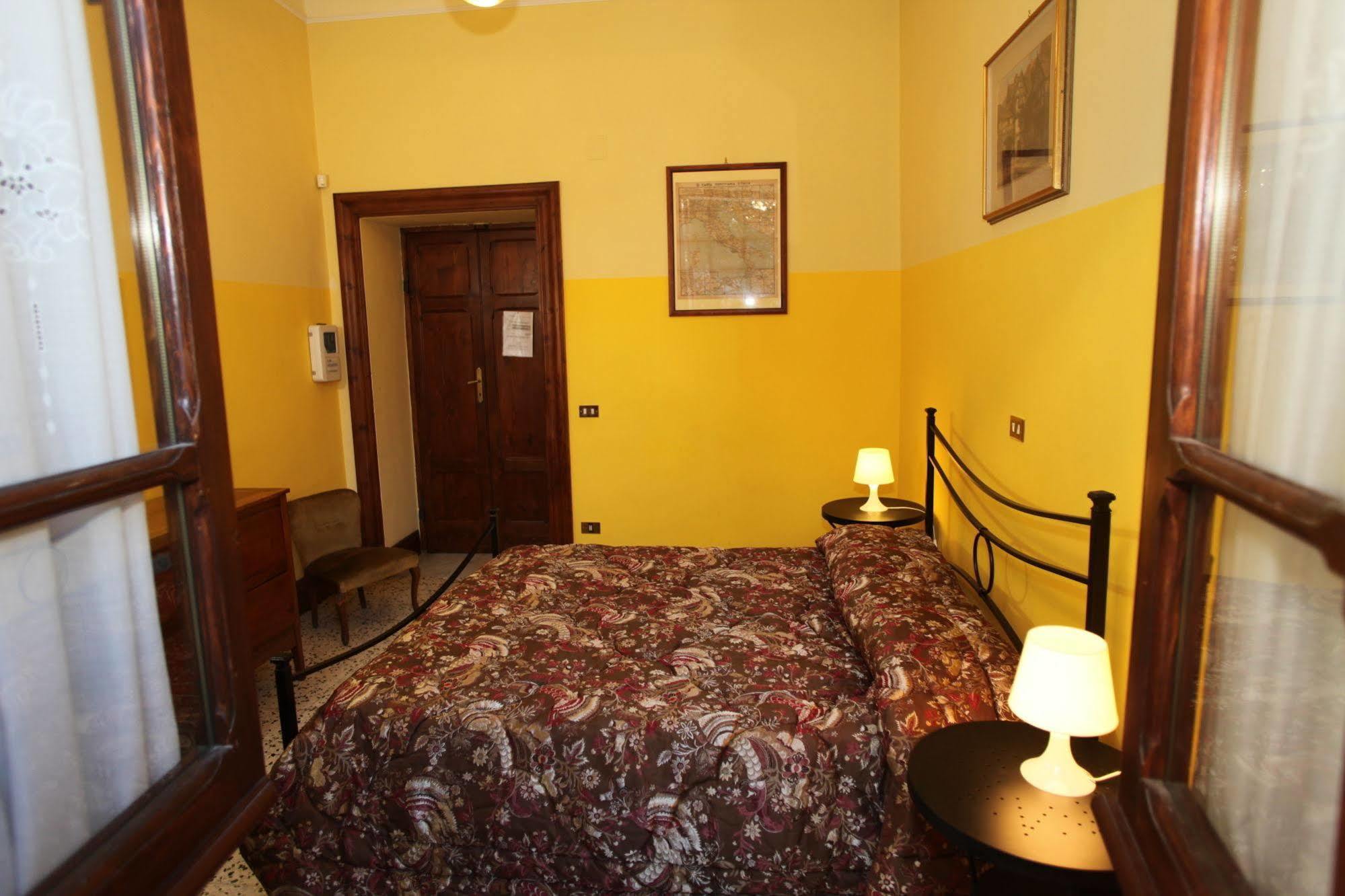B&B Santa Chiara Σουλμόνα Εξωτερικό φωτογραφία